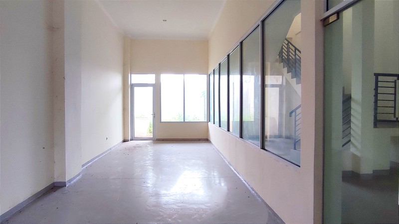 Ruko 3 Lantai Pinggir Jalan Selangkah Ke Bintaro