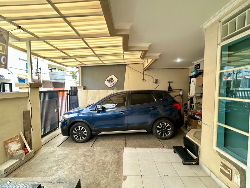 Dijual Rumah Siap Huni di Green Garden Jakarta Barat