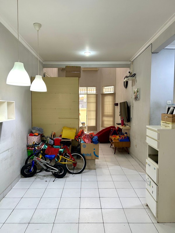 Dijual Rumah Siap Huni di Green Garden Jakarta Barat