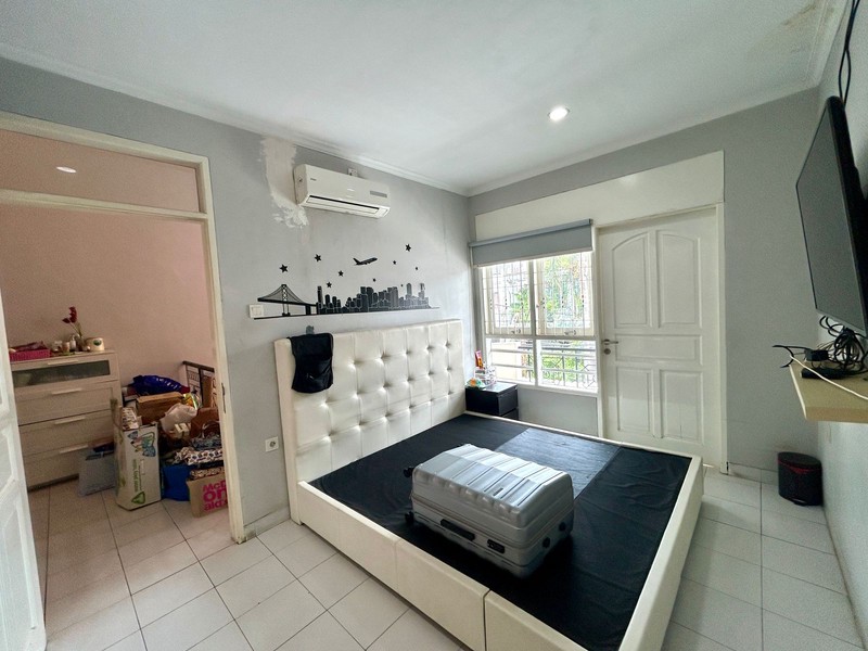 Dijual Rumah Siap Huni di Green Garden Jakarta Barat