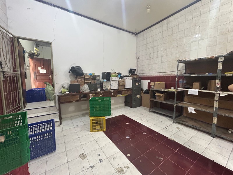 Dijual Rumah Hook di Teluk Gong dekat Westin School