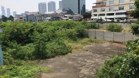 Kavling/ Tanah Luas 2049 m2 Lokasi Sangat Strategis di Kramat Raya Kenari Senen Jakpus