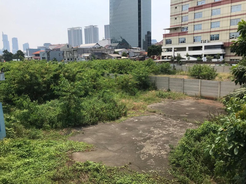 Kavling/ Tanah Luas 2049 m2 Lokasi Sangat Strategis di Kramat Raya Kenari Senen Jakpus