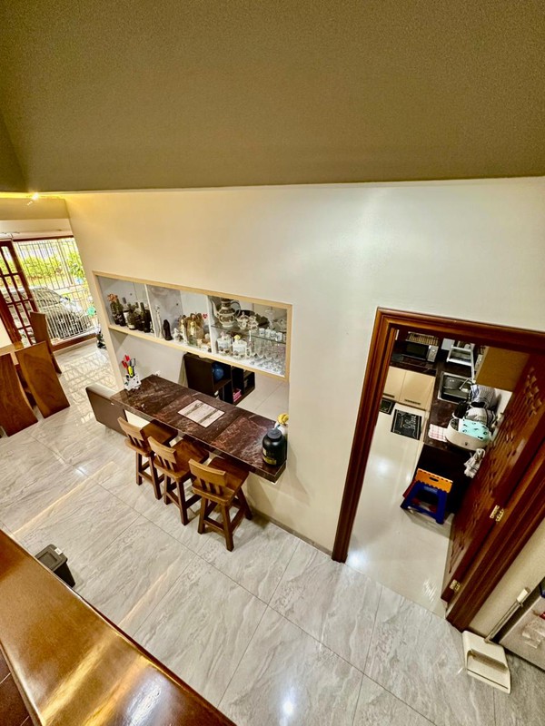 DiJual Rumah 2½ Lantai Luas dengan KT 6+1 KM 5+1 Siap Huni dan Lokasi Bintaro Jaya Sektor 9