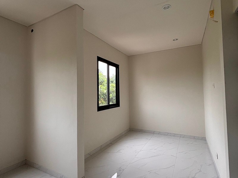 Dijual Rumah Mewah Siap Huni di Permata Mediterania Jakarta Barat
