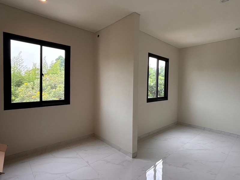 Dijual Rumah Mewah Siap Huni di Permata Mediterania Jakarta Barat