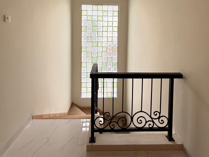 Dijual Rumah Mewah Siap Huni di Permata Mediterania Jakarta Barat