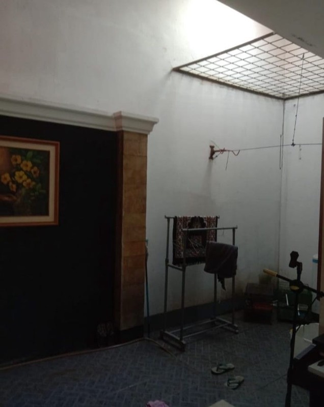 Rumah Siap Huni LT 135 m2 LB 96 m2 dengan Hunian Nyaman dan Asri di Jakarta Timur