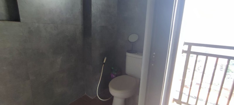 DIJUAL STUDIO HASIL RENOVASI CINERE RESORT APARTMENT LT. 8 DAPUR TANAM KONDISI BAGUS