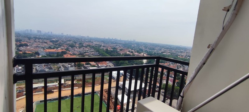 DIJUAL STUDIO HASIL RENOVASI CINERE RESORT APARTMENT LT. 8 DAPUR TANAM KONDISI BAGUS