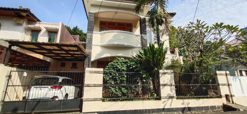 Rumah 2 Lantai Siap Huni dengan Hunian Nyaman dan Asri @Bintaro Sektor 9