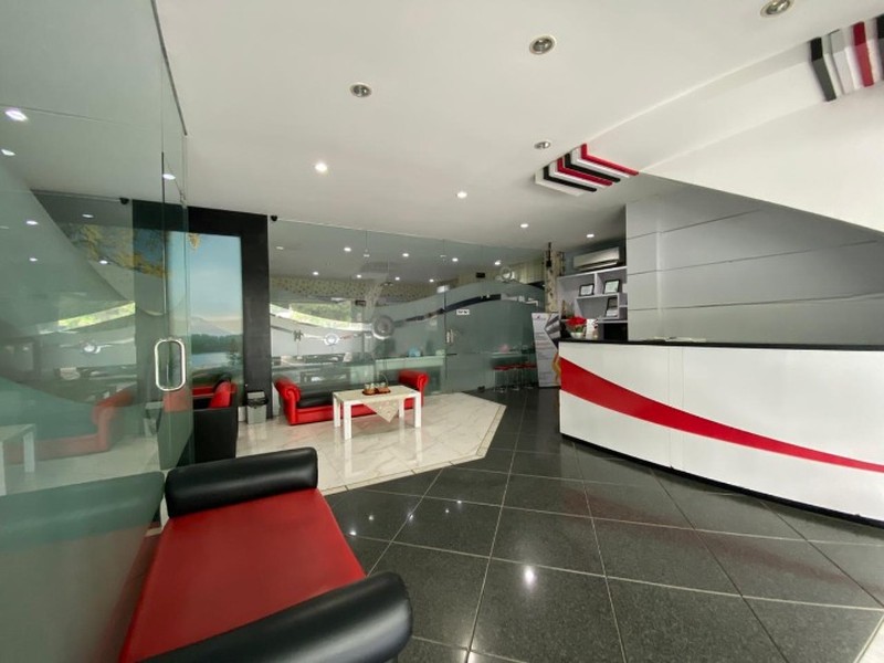 Dijual gedung perkantoran ( ExBank) Jl Jemur Andayani