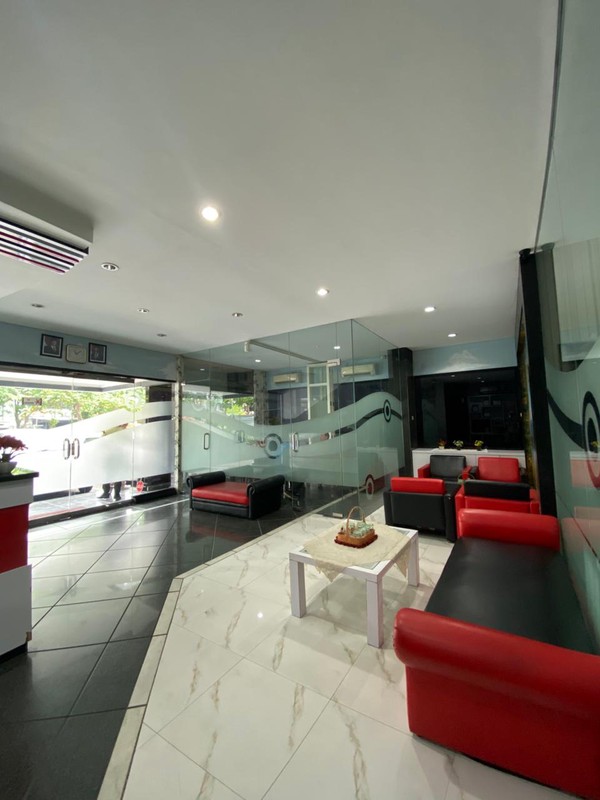 Dijual gedung perkantoran ( ExBank) Jl Jemur Andayani