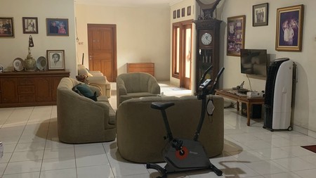 Rumah Siap Huni Luas 400 m2 LB 350 m2 dengan Hunian Nyaman dan Asri di Pondok Aren