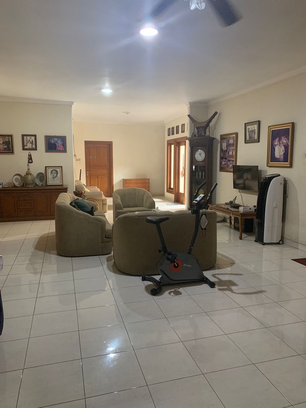 Rumah Siap Huni Luas 400 m2 LB 350 m2 dengan Hunian Nyaman dan Asri di Pondok Aren