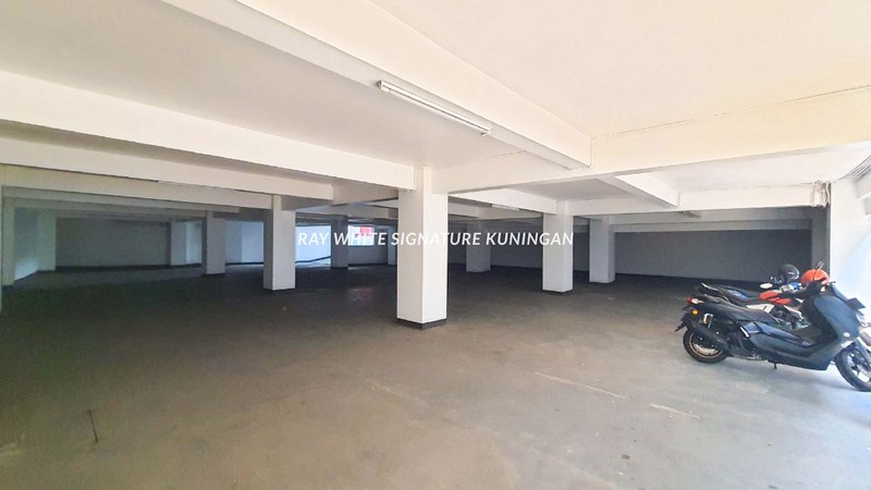 Dijual Gedung Kantor 3 Lantai di Jl Cipinang Indah I