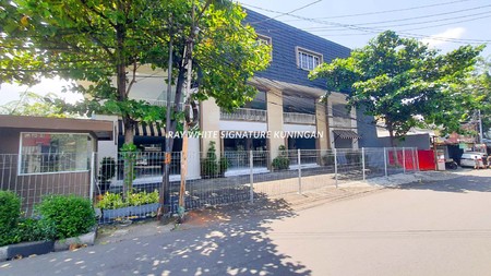 Dijual Gedung Kantor 3 Lantai di Jl Cipinang Indah I