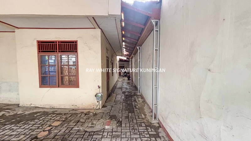 Dijual Cepat Rumah Kost 3 Lantai Lokasi Strategis di Jl Setiabudi Timur