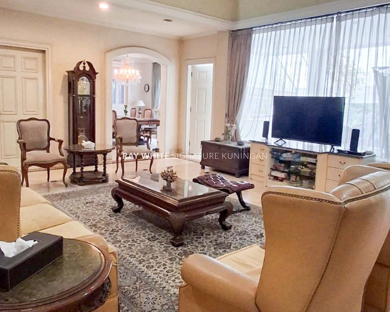 Dijual Rumah Mewah di Kawasan Elite Kebayoran Baru Jakarta Selatan