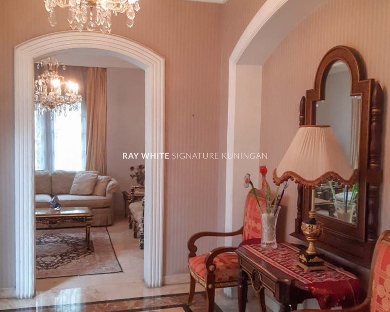 Dijual Rumah Mewah di Kawasan Elite Kebayoran Baru Jakarta Selatan