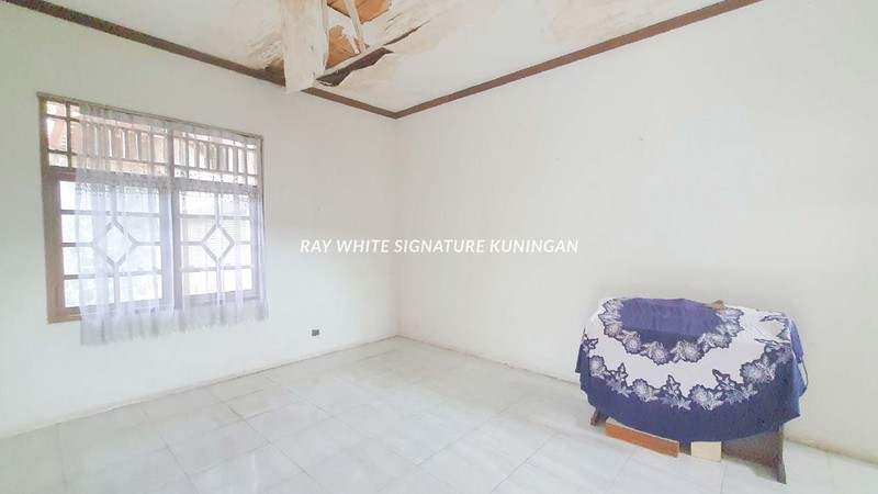 Dijual Rumah Klasik di Jl. Curug Jaya