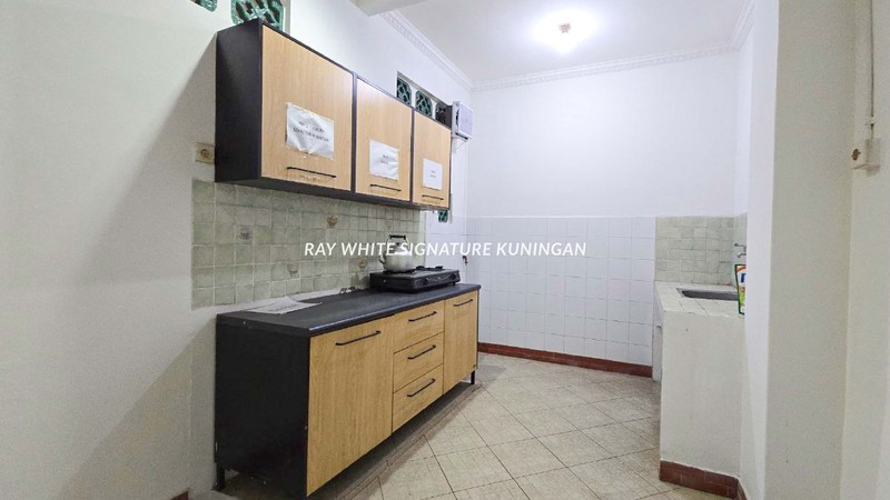 Disewakan Rumah 2 Lantai di Menteng