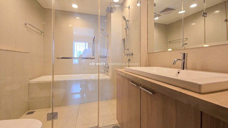 Dijual Unit 3BR di Apartemen Sky Garden Setiabudi Tower Garden