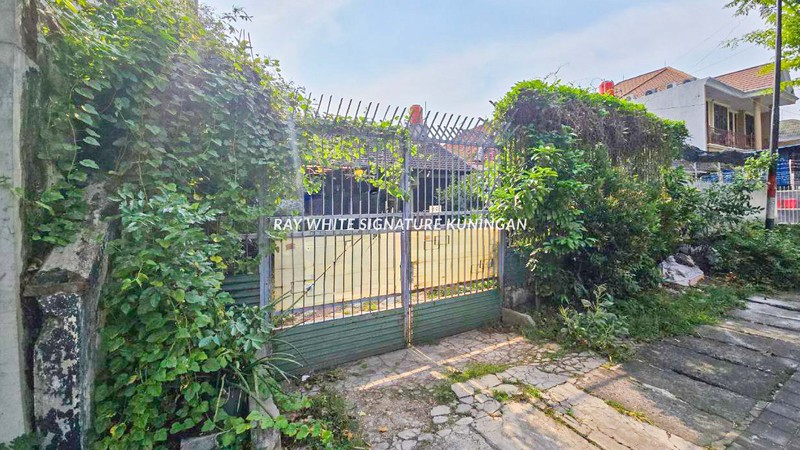 Dijual Rumah Tua di Paseban
