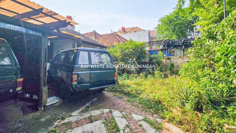 Dijual Rumah Tua di Paseban