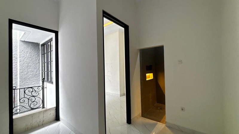 Rumah Baru 2 Lantai Cluster Mewah dekat Toll Andara di Ciganjur Jagakarsa Jakarta Selatan
