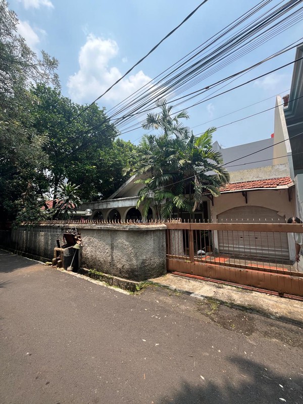 Rumah Hitung Tanah Di Jl Gereja Cilandak Jakarta Selatan