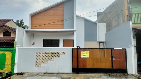 Harga Miring. Rumah bagus Perum Suradita, Cisauk