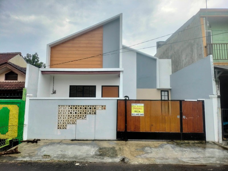 Harga Miring. Rumah bagus Perum Suradita, Cisauk