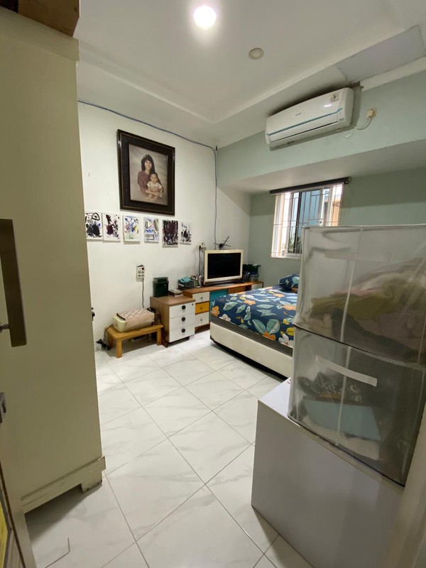 Rumah Bagus Di Duta Bintaro, Jl Tampak Siring Serpong Tangerang Selatan