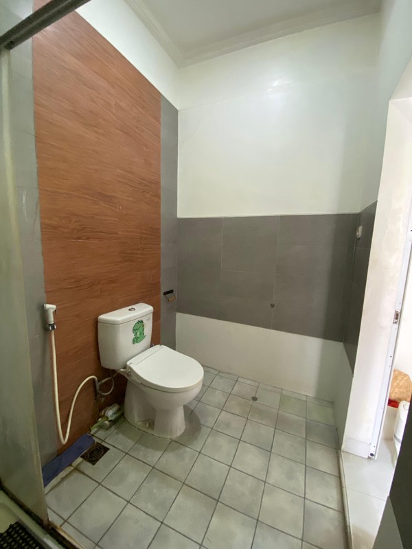 Rumah Bagus Di Duta Bintaro, Jl Tampak Siring Serpong Tangerang Selatan