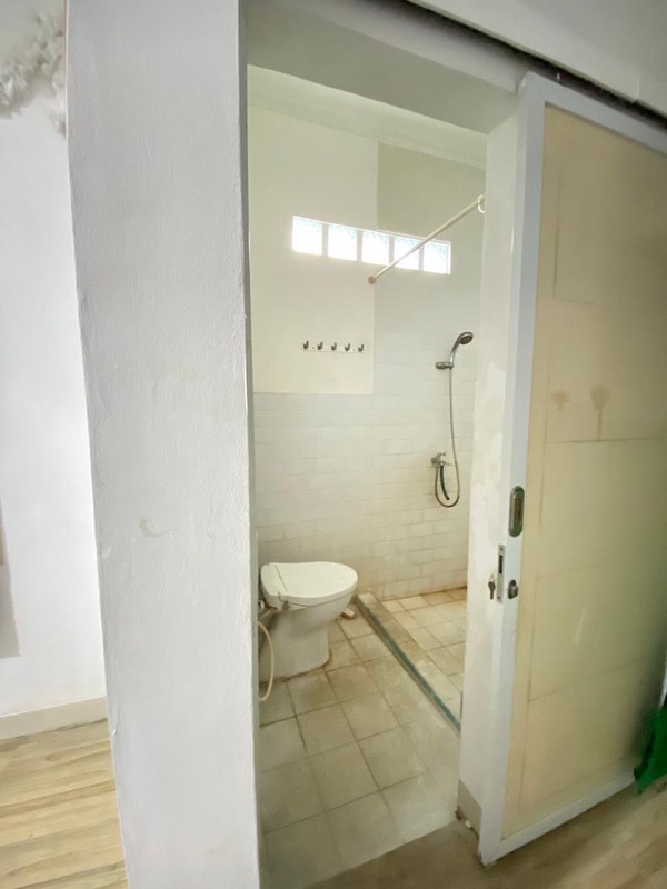 Rumah Bagus Di Duta Bintaro, Jl Tampak Siring Serpong Tangerang Selatan