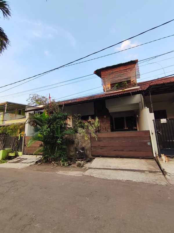 Dijual Rumah Lokasi Di Jl. Kenari V Pondok Safari Indah, Jurangmangu, Tangerang Selatan