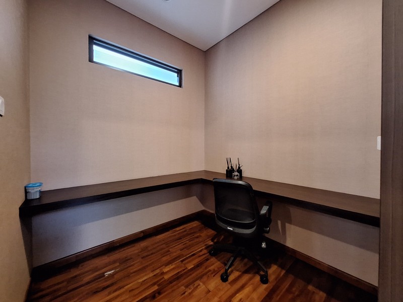 Rumah Furnished Dengan Private Pool di Serenia Hills Lebak Bulus