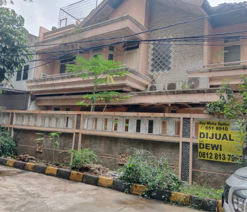 Rumah hoek metro sunter hitung tanah 14.5x18 m2