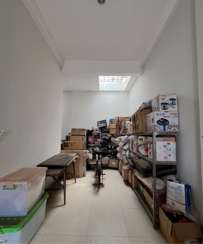 Rumah 3 lantai metro sunter luas 6x18 hadap timur bangunan bagus minimalis