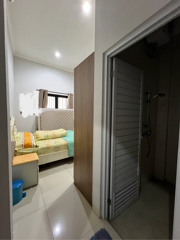 Rumah 3 lantai metro sunter luas 6x18 hadap timur bangunan bagus minimalis