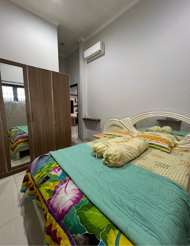 Rumah 3 lantai metro sunter luas 6x18 hadap timur bangunan bagus minimalis