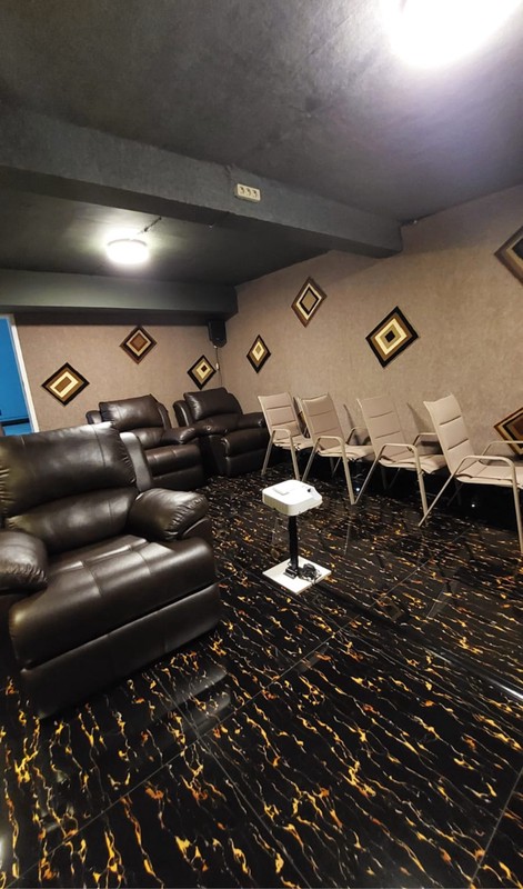 Rumah mewah 3 lantai Metro sunter uk 15x20 m2 hadap timur karaoke marmer