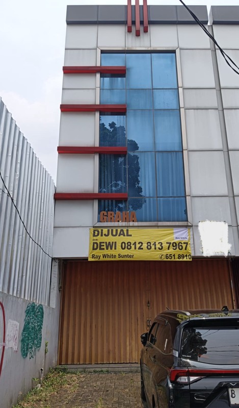 Ruko 3.5 lantai Jalan Raya Radin Inten Jak Tim LT 5x24 m2 SHM