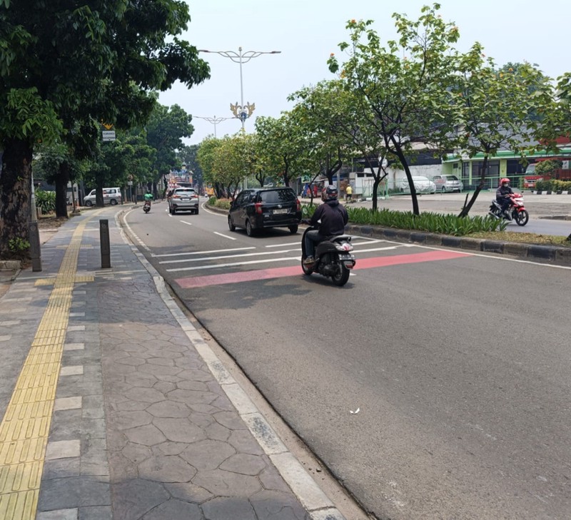 Ruko 3.5 lantai Jalan Raya Radin Inten Jak Tim LT 5x24 m2 SHM