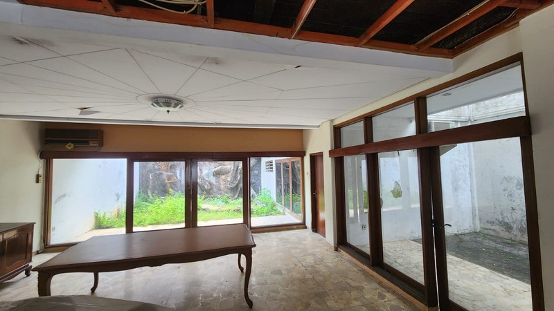 Rumah 2 Lantai di Tebet Dalam - Komplek Taman Jepang (Komplek Premium) Tebet Jaksel