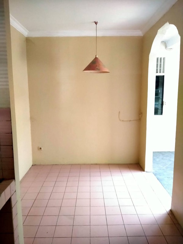 Rumah Bagus, 2 Lantai siap huni di Bintaro