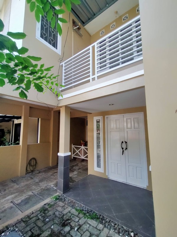 Rumah Bagus, 2 Lantai siap huni di Bintaro