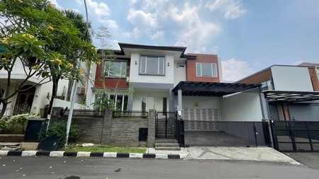 Rumah Bagus di Jakarta Selatan dengan KT 4+2 KM 4+1 Siap Huni Sertifikat SHM