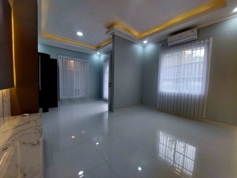 Termurah. Rumah mewah Serpong Park, Serpong Utara